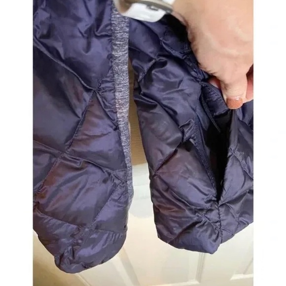 Lululemon Run: Turn Around Jacket
Black size 4 - Picture 3 of 7